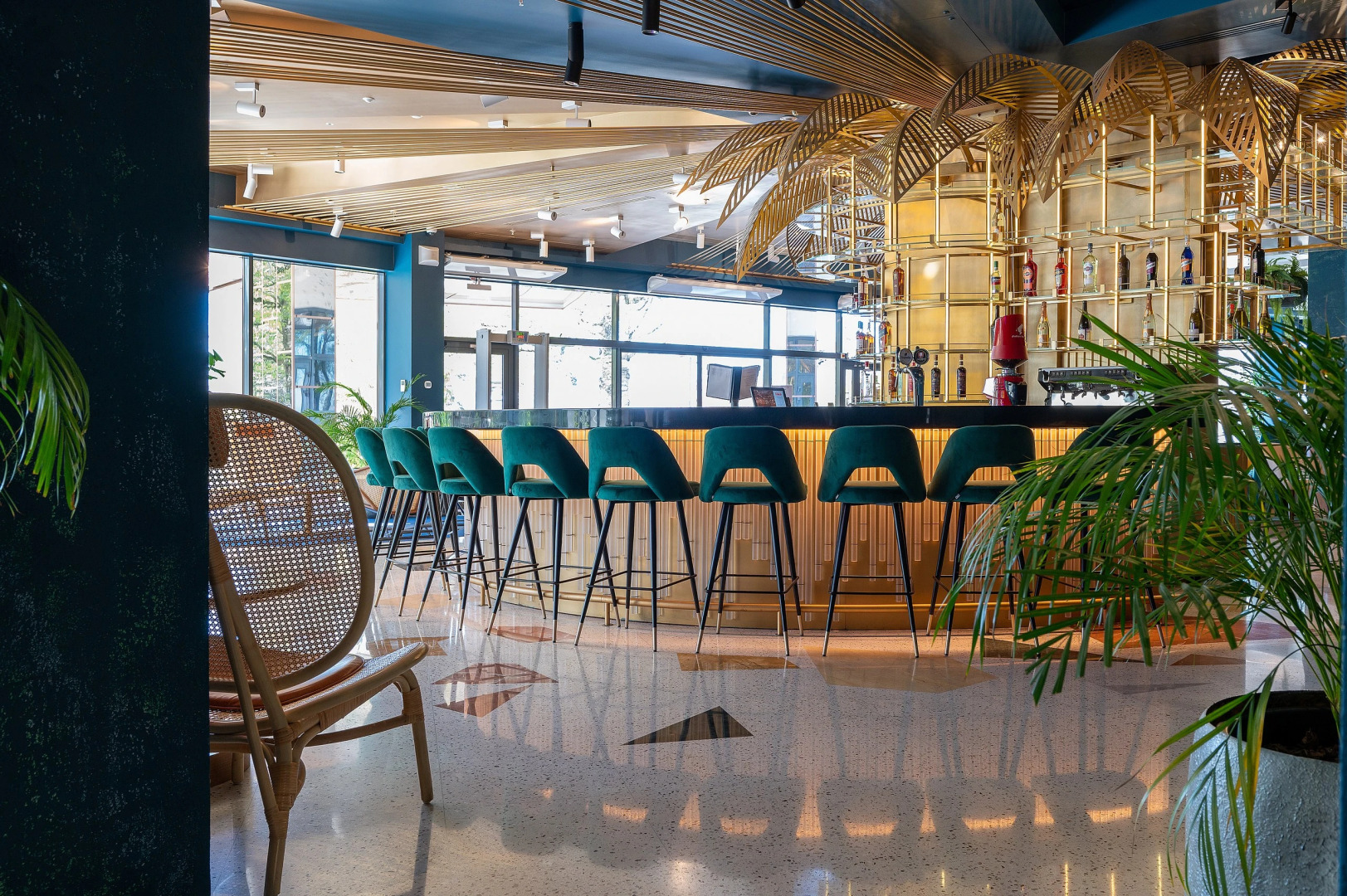 Апартаменты в отеле с видом на море. Космос 522