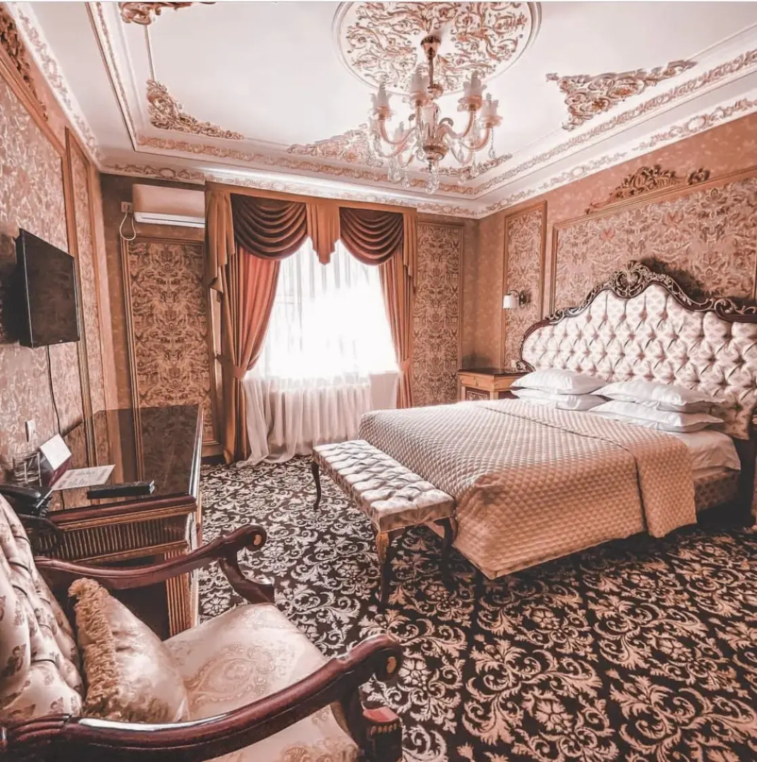 Отель Lion