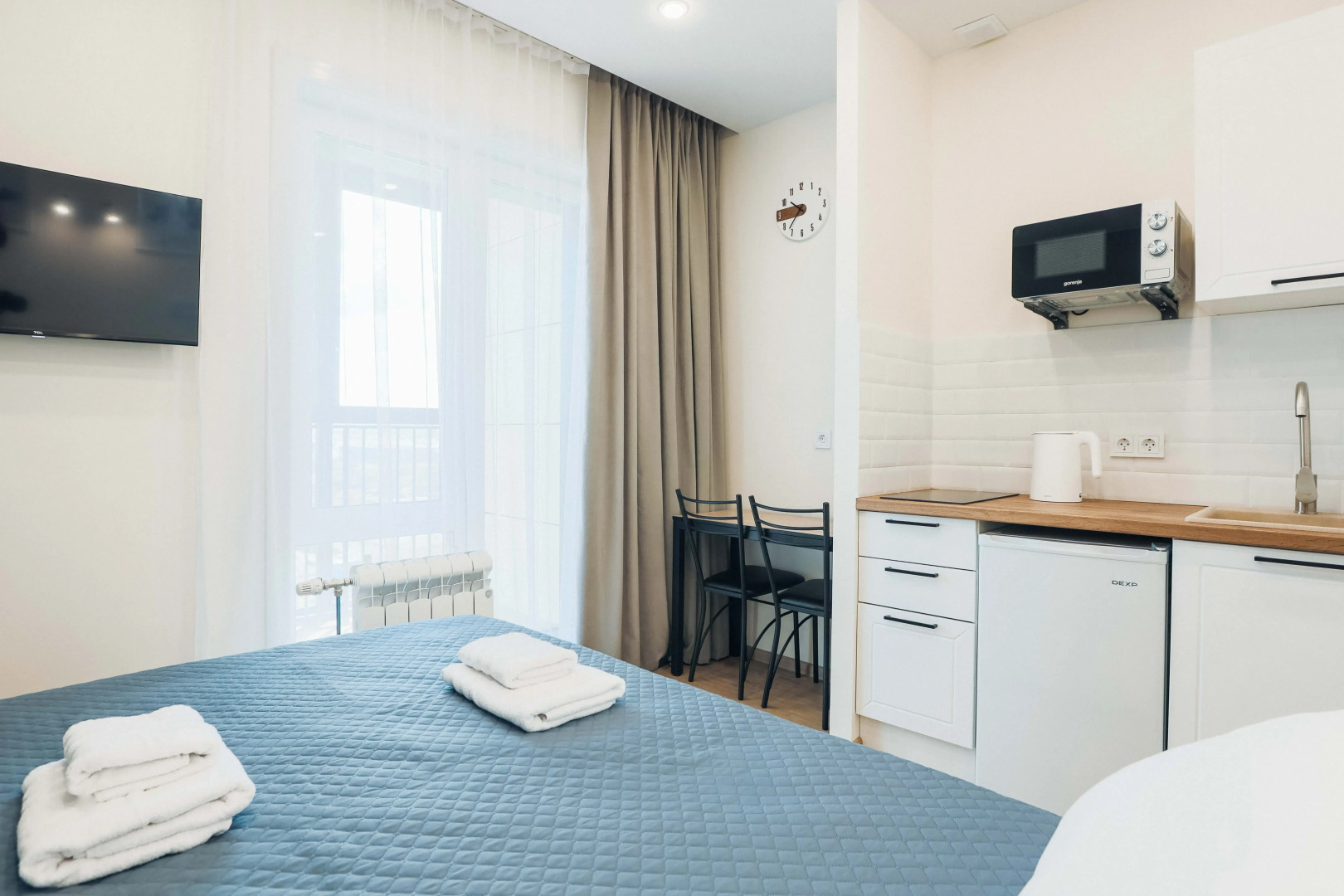 Апартаменты Вираж Возле Аэропорта на 2 Гостя