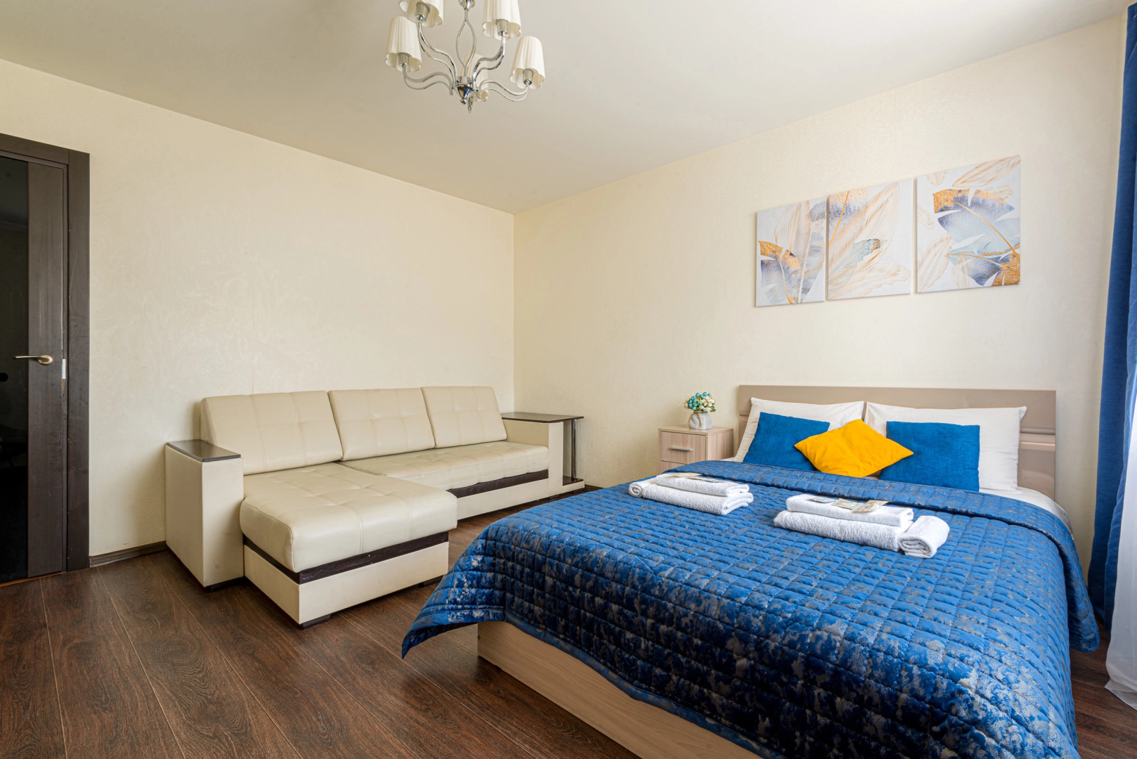 Квартира в престижном мкр. на П.Ермолаева 4 с видом на Волгу от RentAp, 4 сп.места