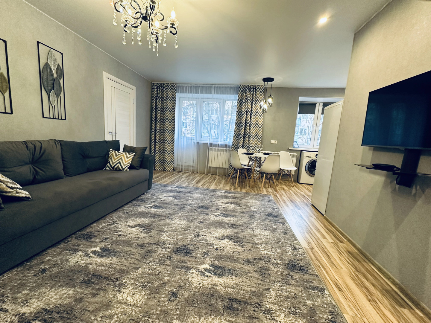 Квартира Двухкомнатная на Свободы 59