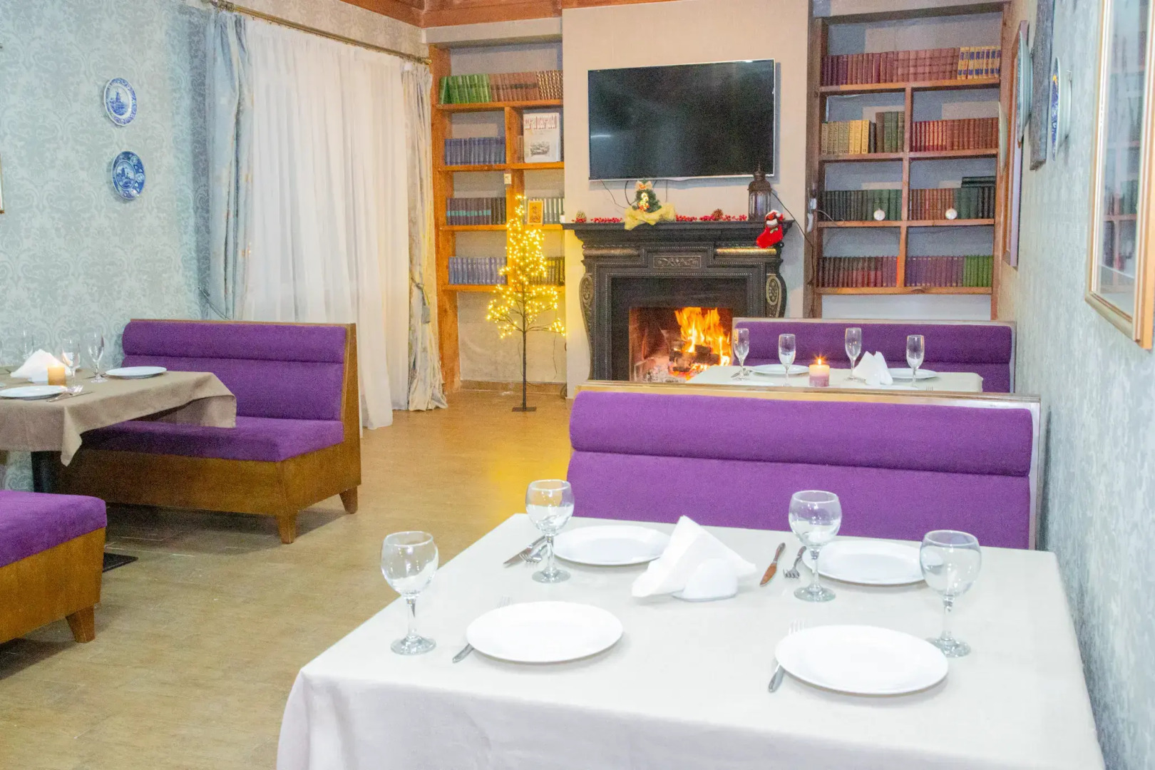 Отель Edelweiss Hotel