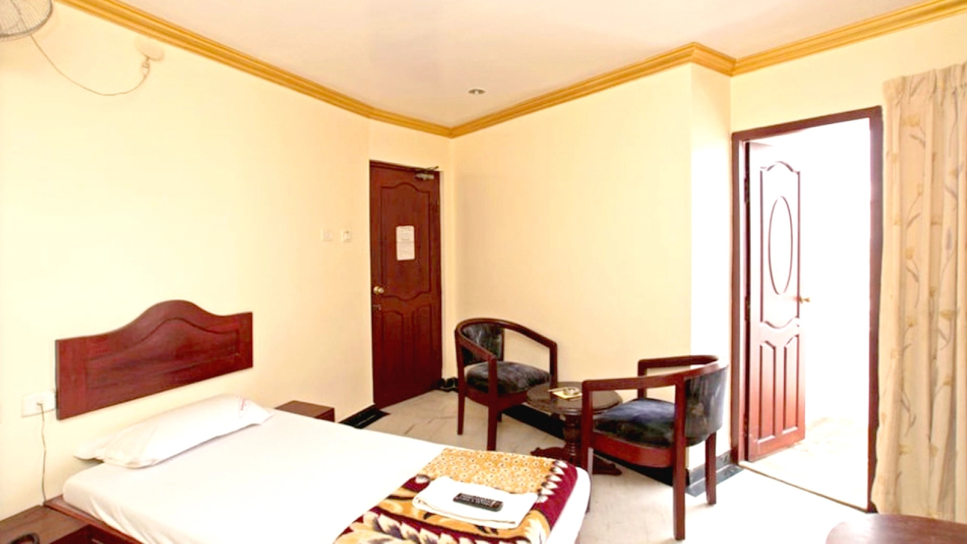 Апартаменты Krishna Park