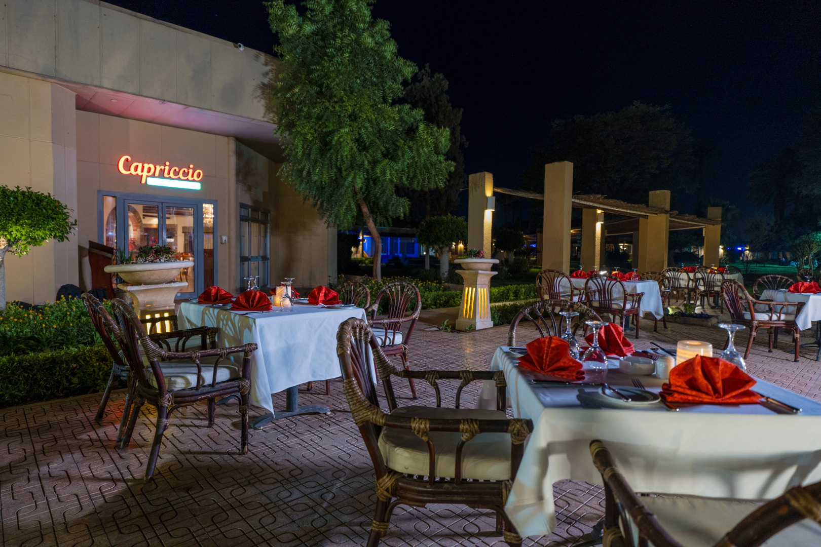 Курортный отель Jolie Ville Hotel & Spa Kings Island Luxor