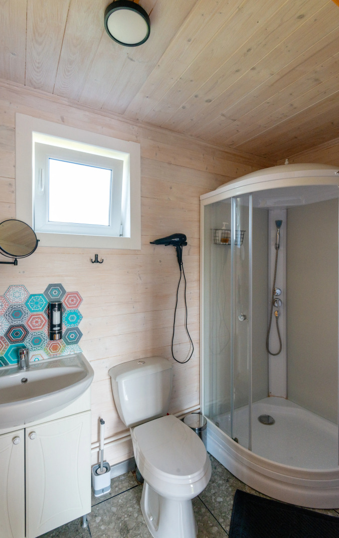 Na Beregu Reki S Bannym Chanom Guest house