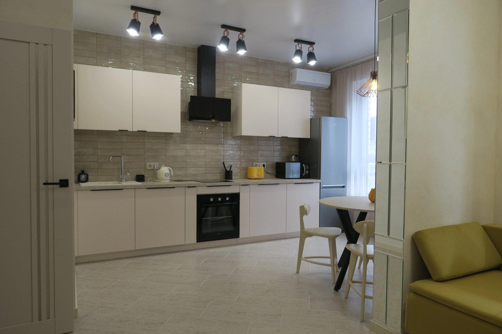 Апартаменты Семейные Трёхкомнатные на Солнечной