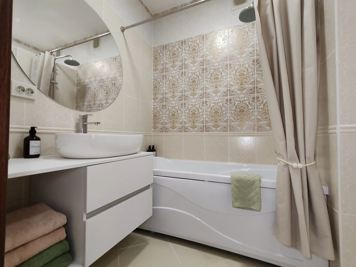 Апартаменты 2-комнатная квартира с прямым видом на Волгу