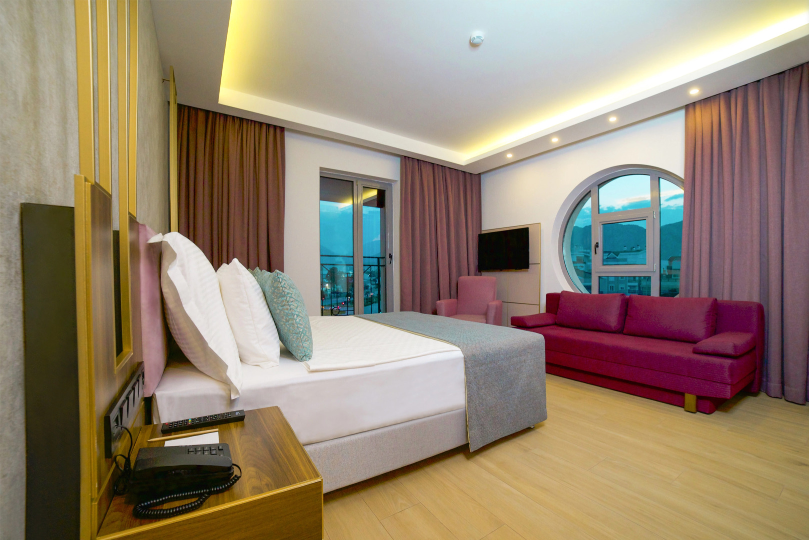 Отель Leaf Port Boutique