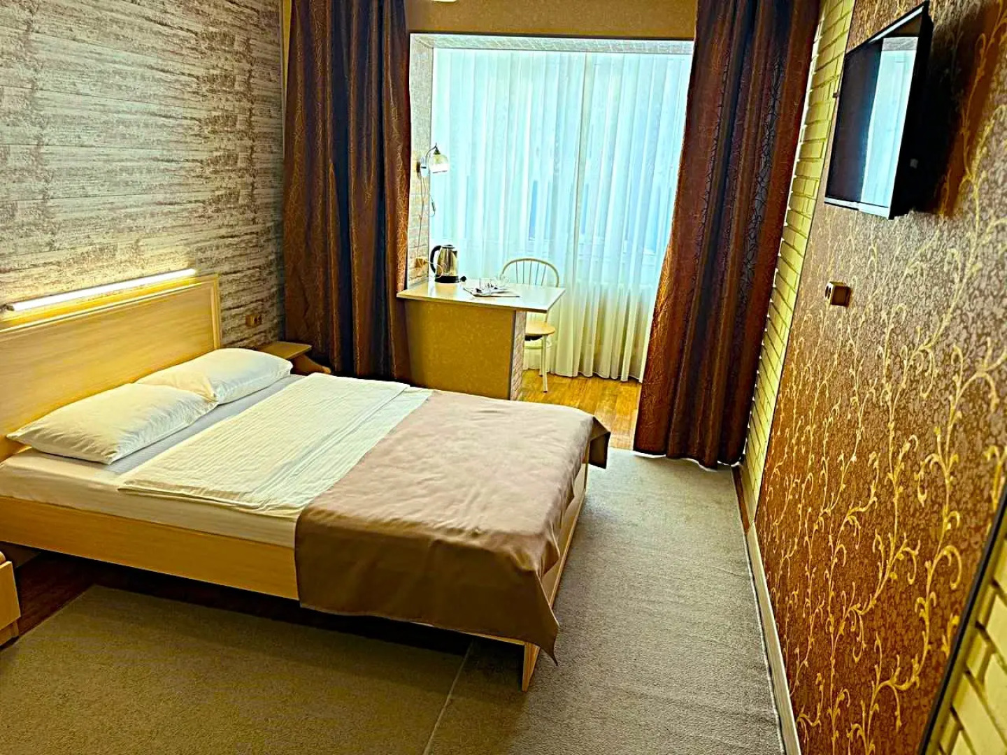 Отель АртПлаза