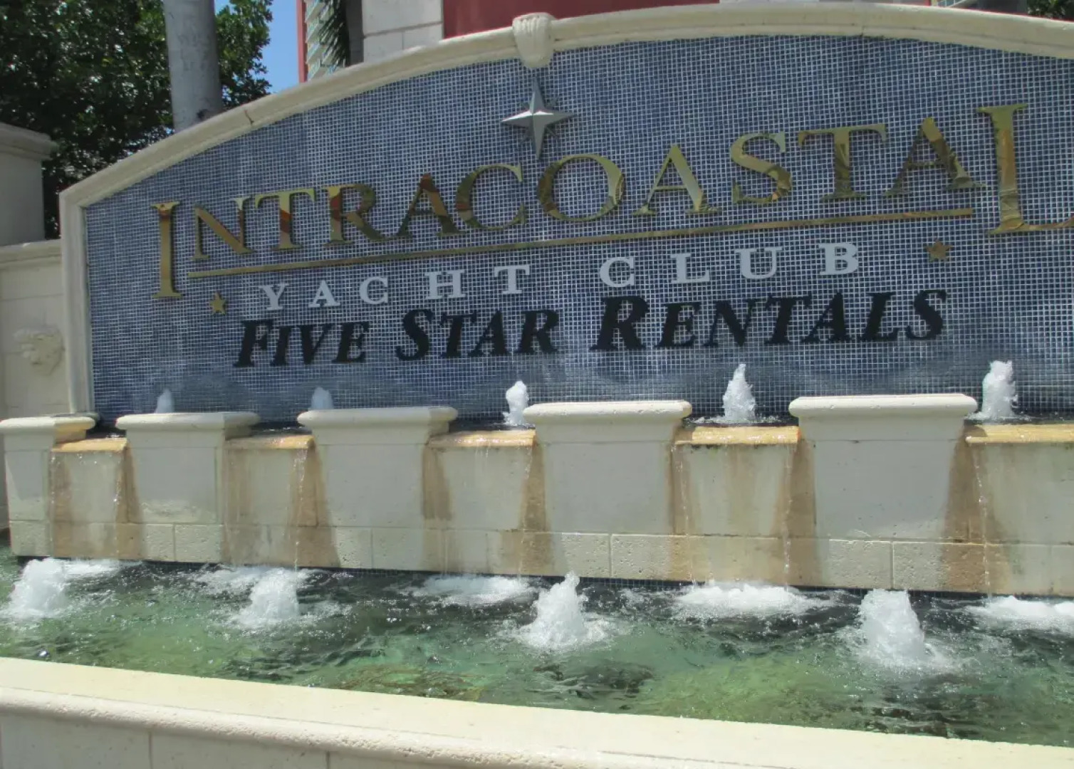 Апарт-Отель Intracoastal Yacht Club