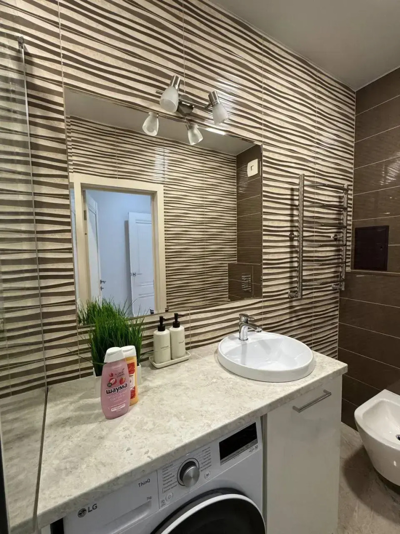 Квартира Шикарная двухкомнатная с лоджией