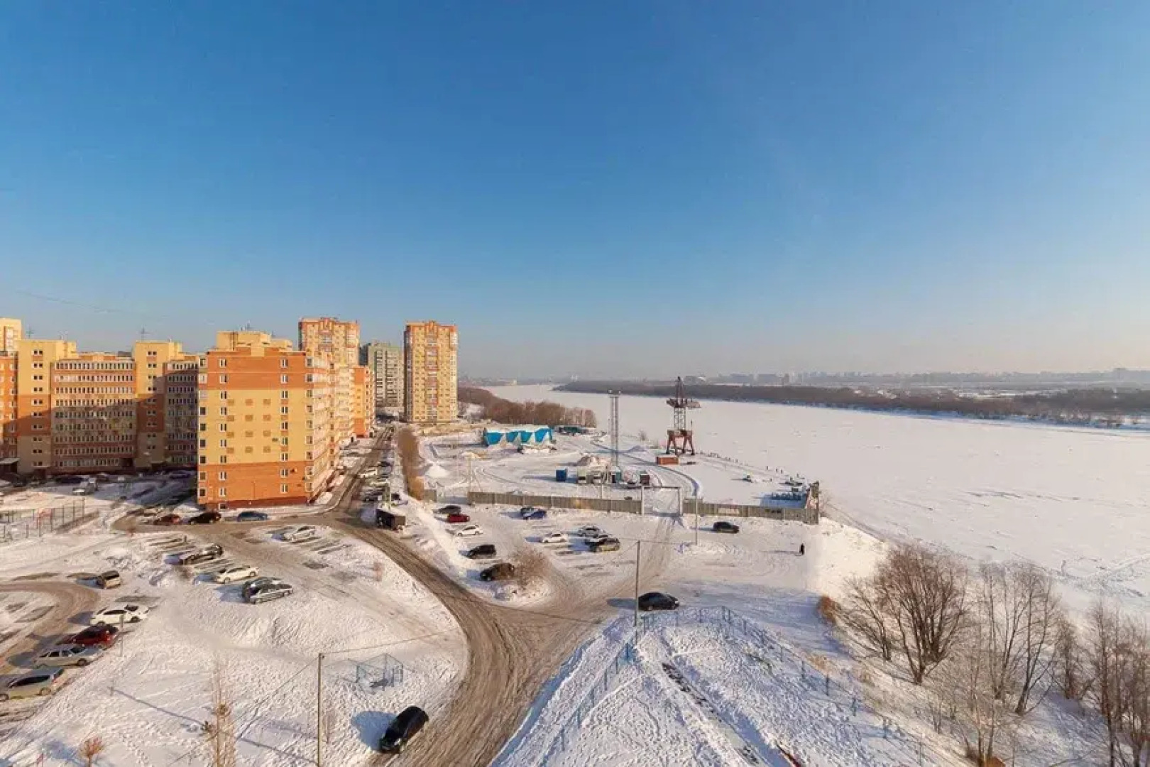 Квартира Happy House - Студия с видом на Иртыш