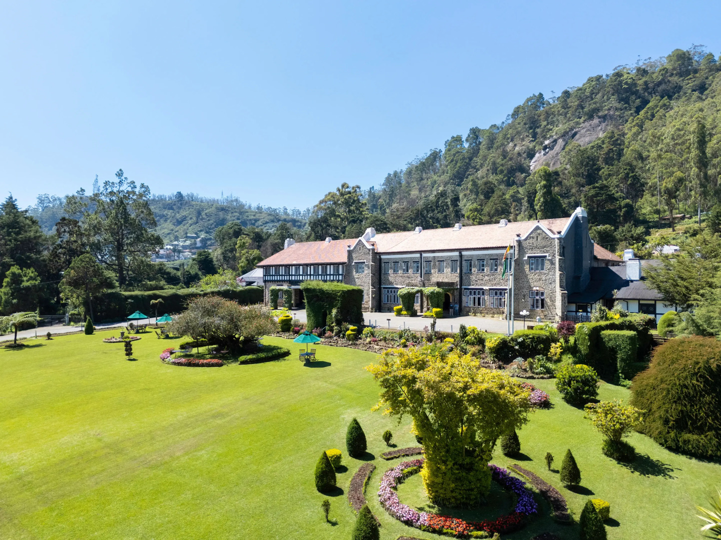 Отель The Hill Club