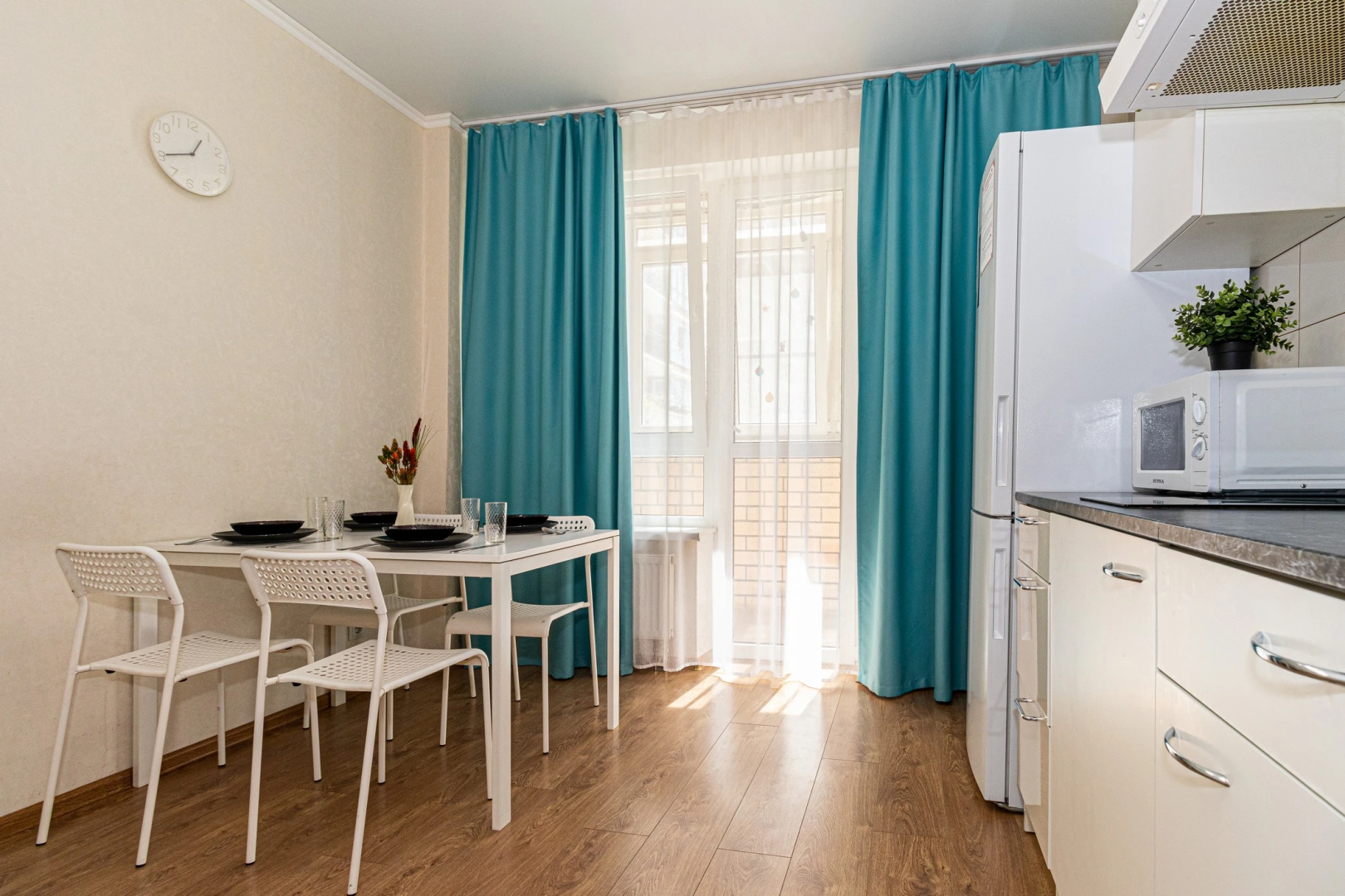 Апартаменты С Новым Ремонтом Возле Парка Краснодар