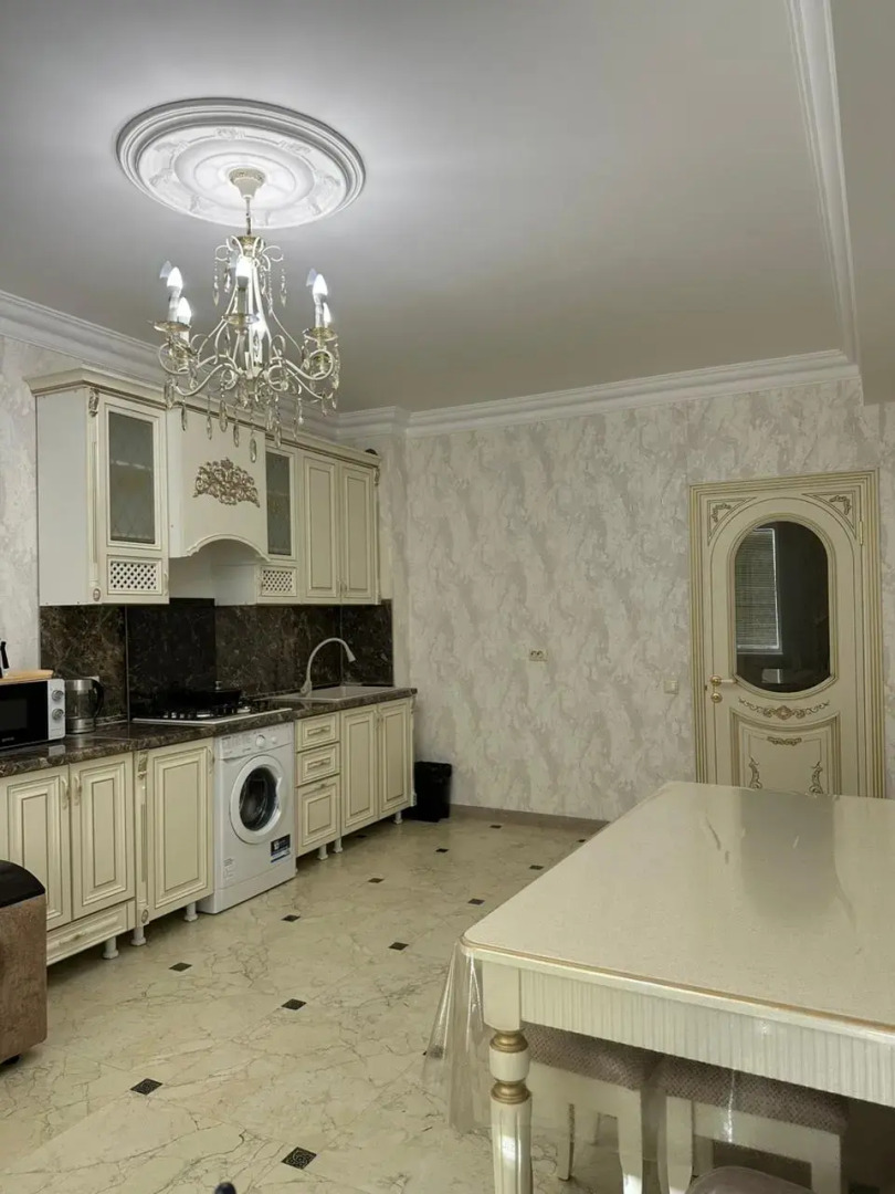 Апартаменты  в новом частном трехэтажном доме 2