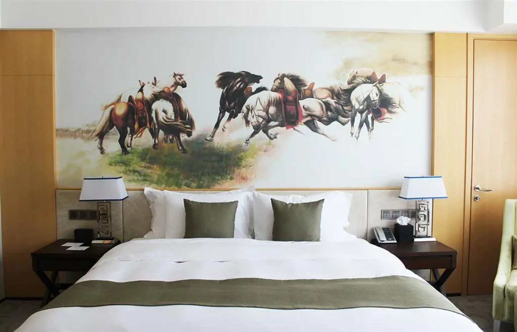 Отель Hotels & Preference Hualing Tbilisi