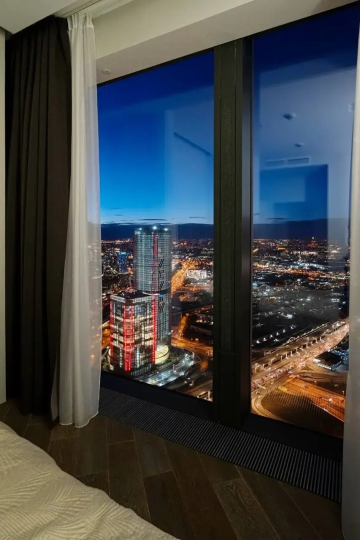 Апартаменты Sky City Moscow 59 этаж! Редкий вид на город! Интерьер нежный как лакомка!