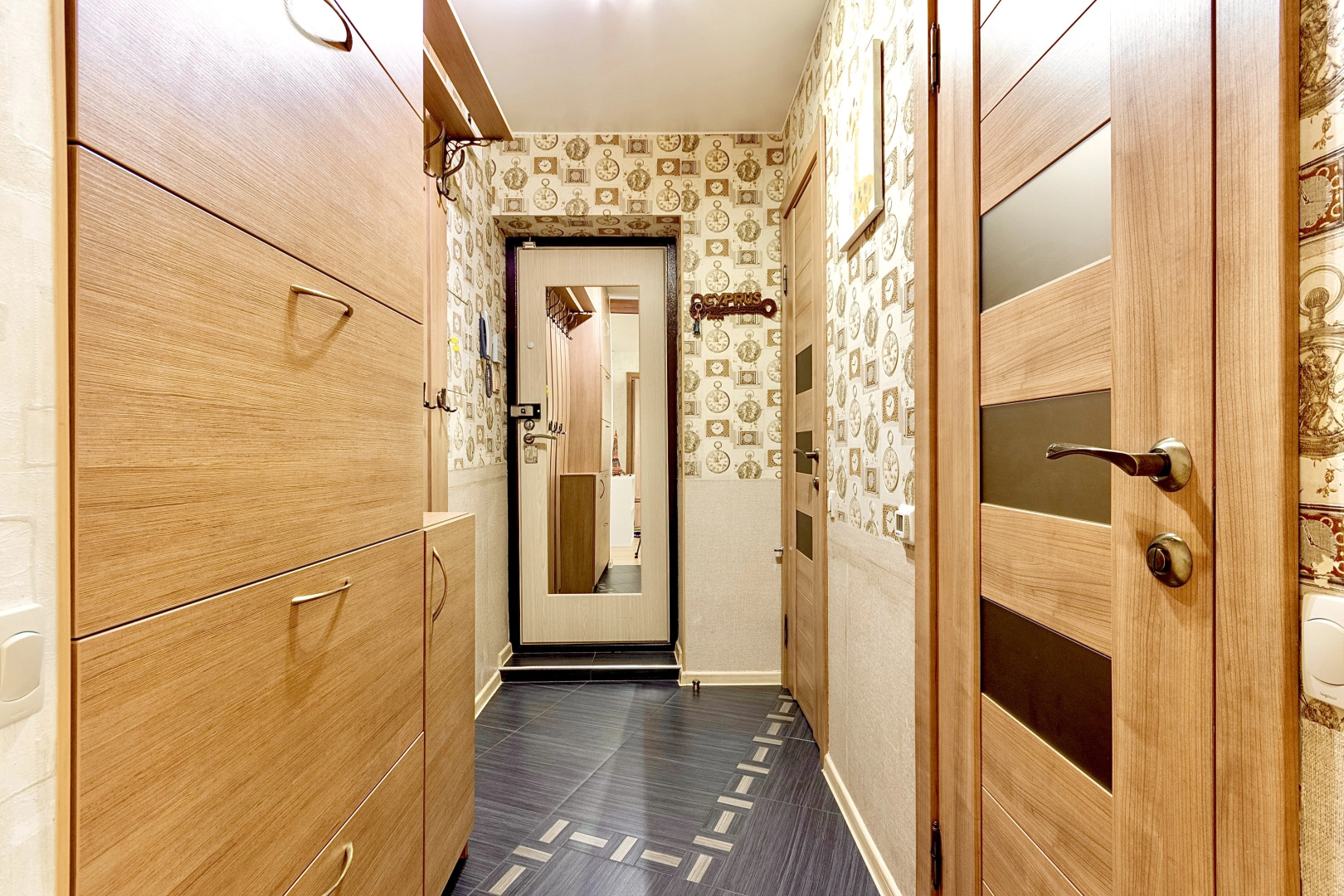 Апартаменты 1896. Большая семейная квартира для компании до 8 человек