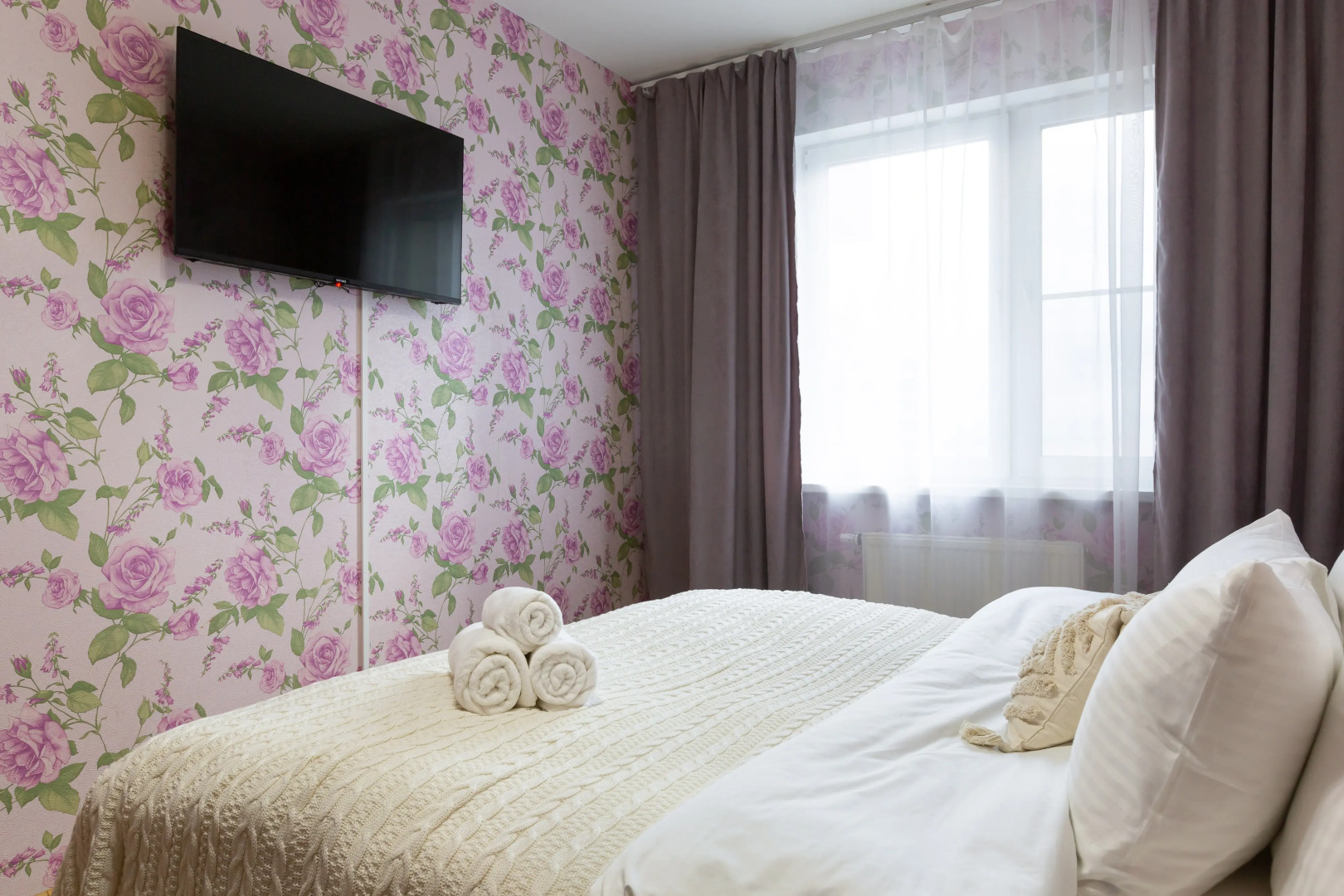 Апартаменты 2комнатные с балконом в мкр "Зеленый Бор"