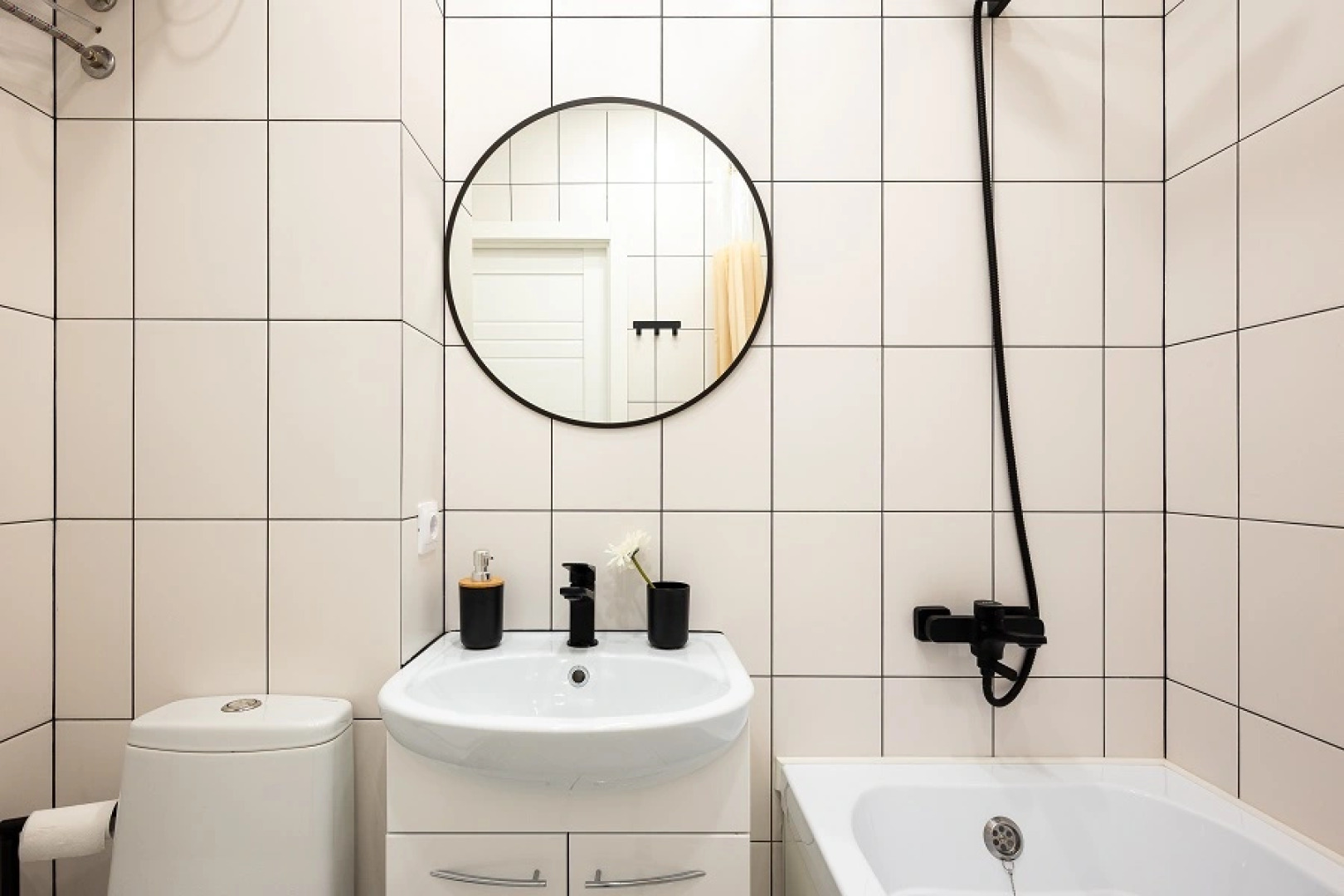 Квартира Двухкомнатная в Центре рядом с Озером Кабан ул. Татарстан д. 58