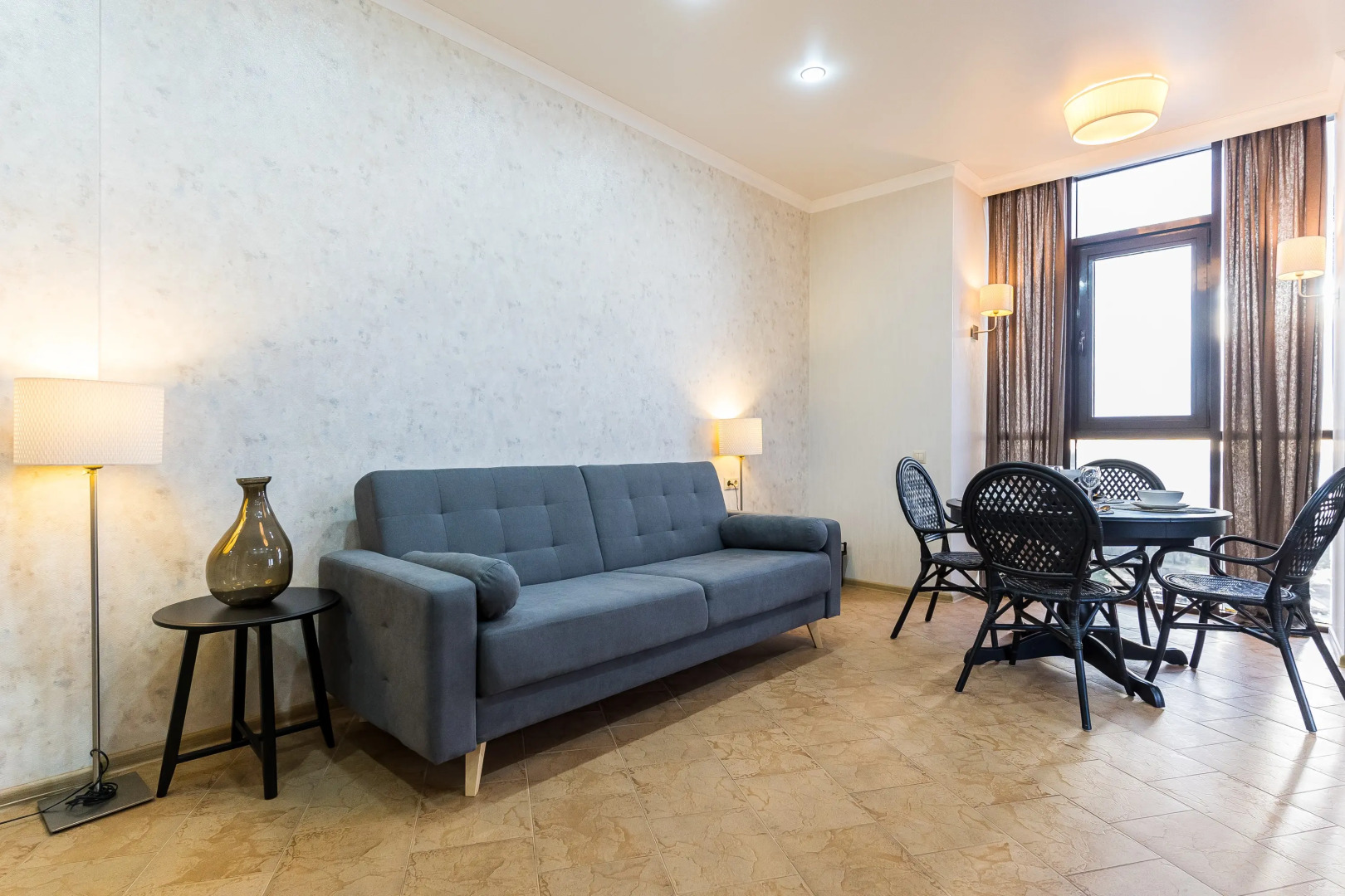 Апартаменты c видом на Морe и Гоpы в ЖК Aльбaтpос oт LеtoApart