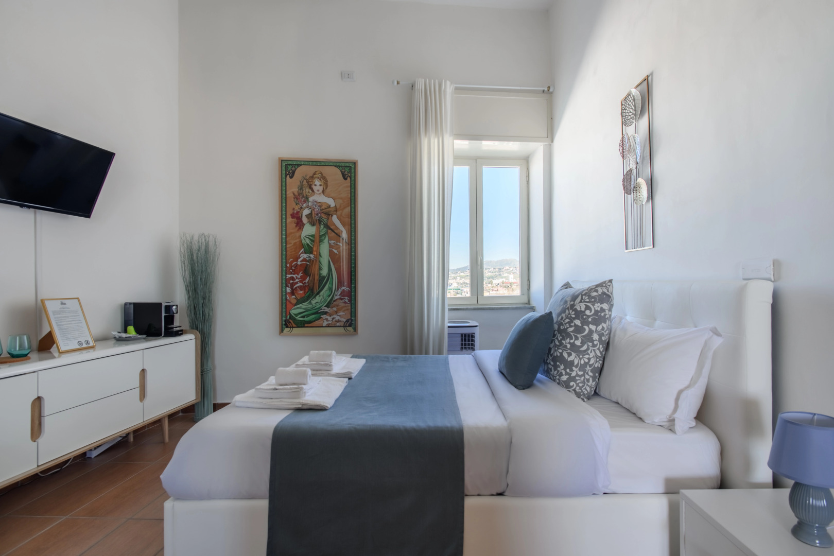 Naro Suites and Rooms