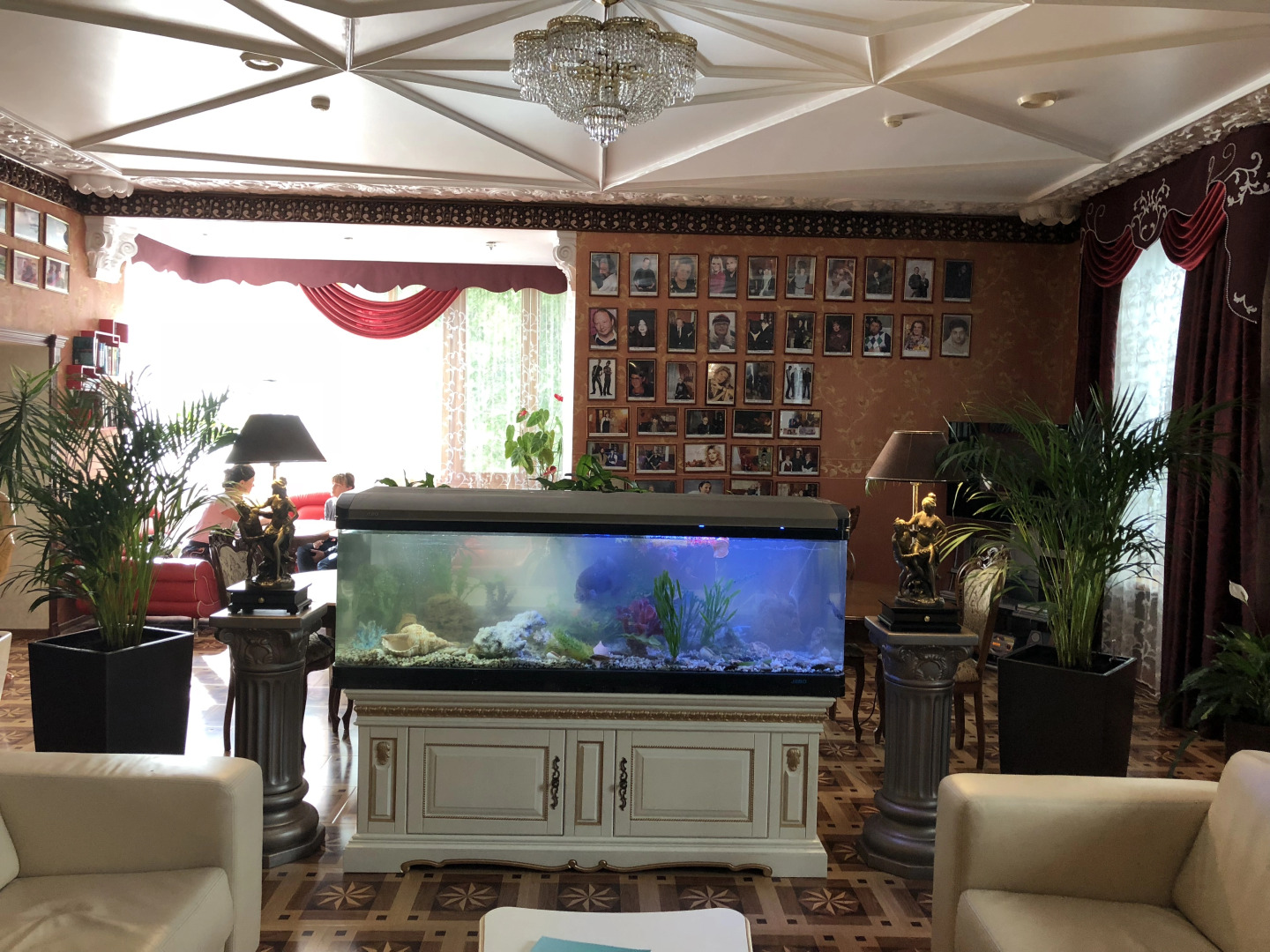 Отель Ренессанс