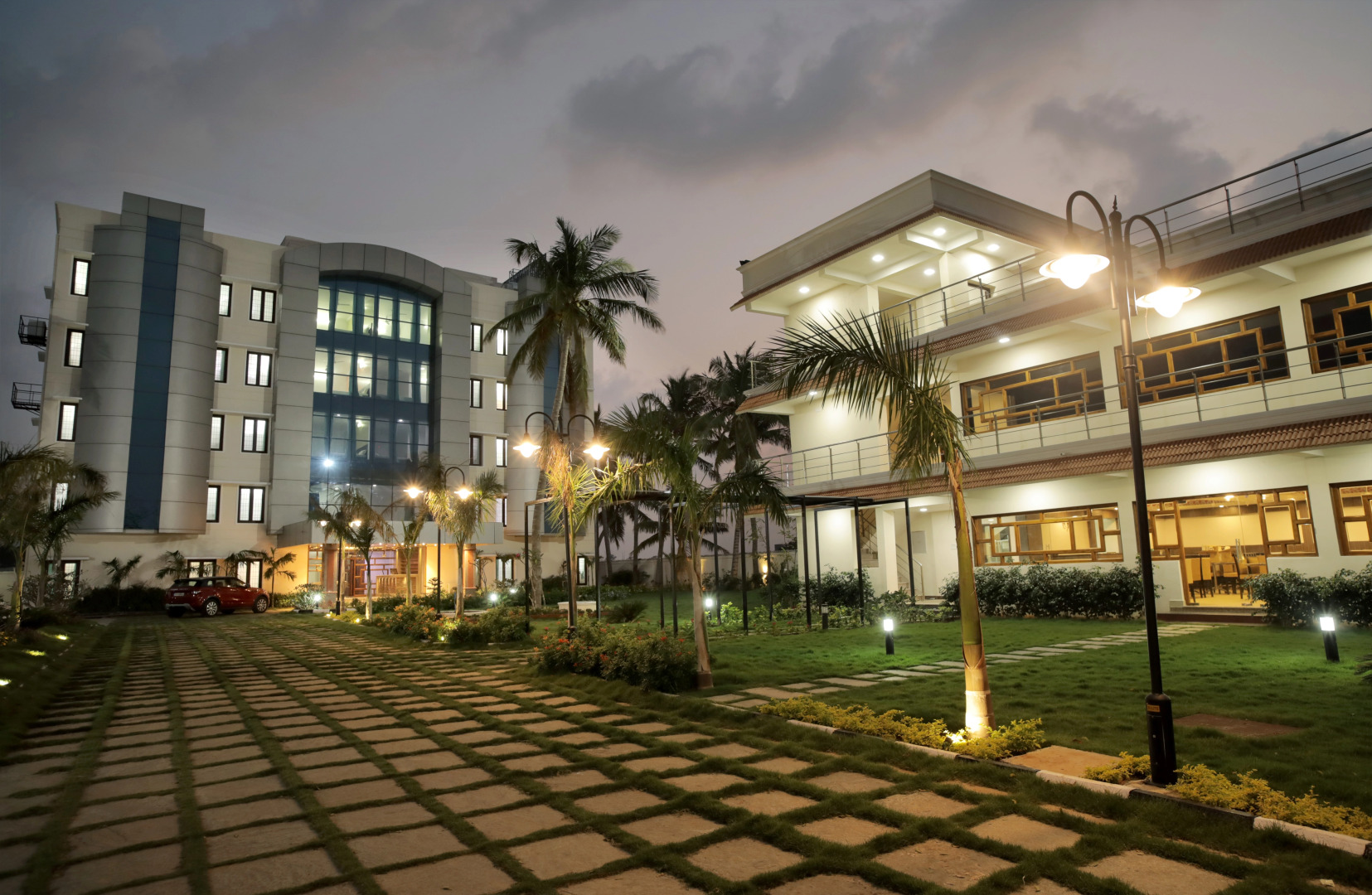 Отель Lee Crysstal