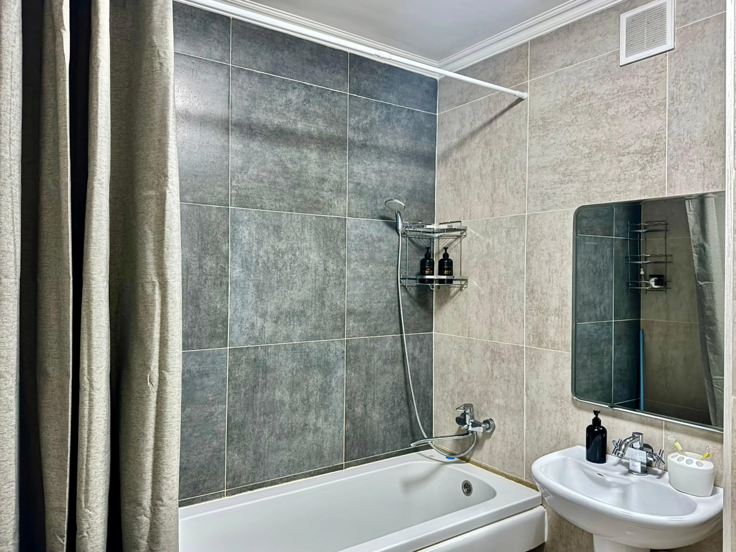 Апартаменты Open Line 2-ком Абая 77