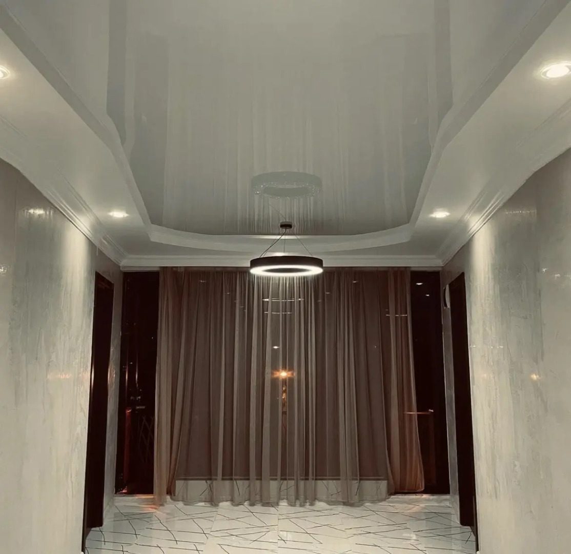 Отель Megobroba