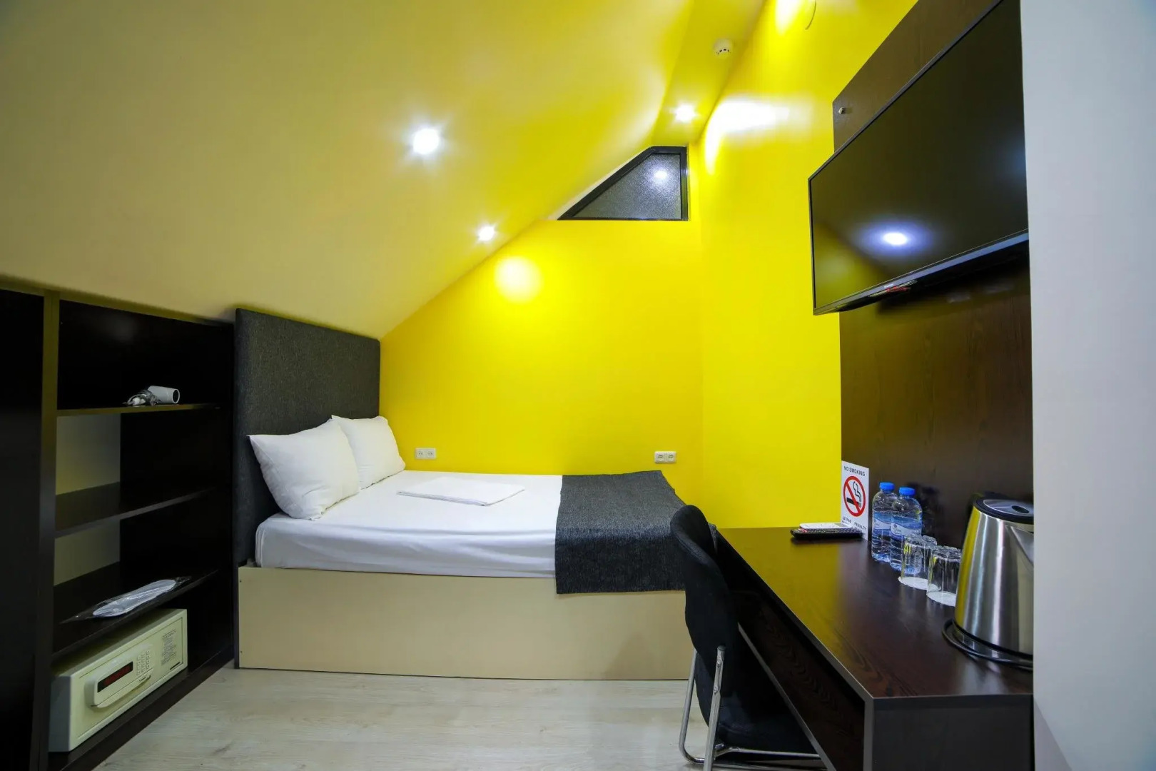 Отель Elysium Gallery