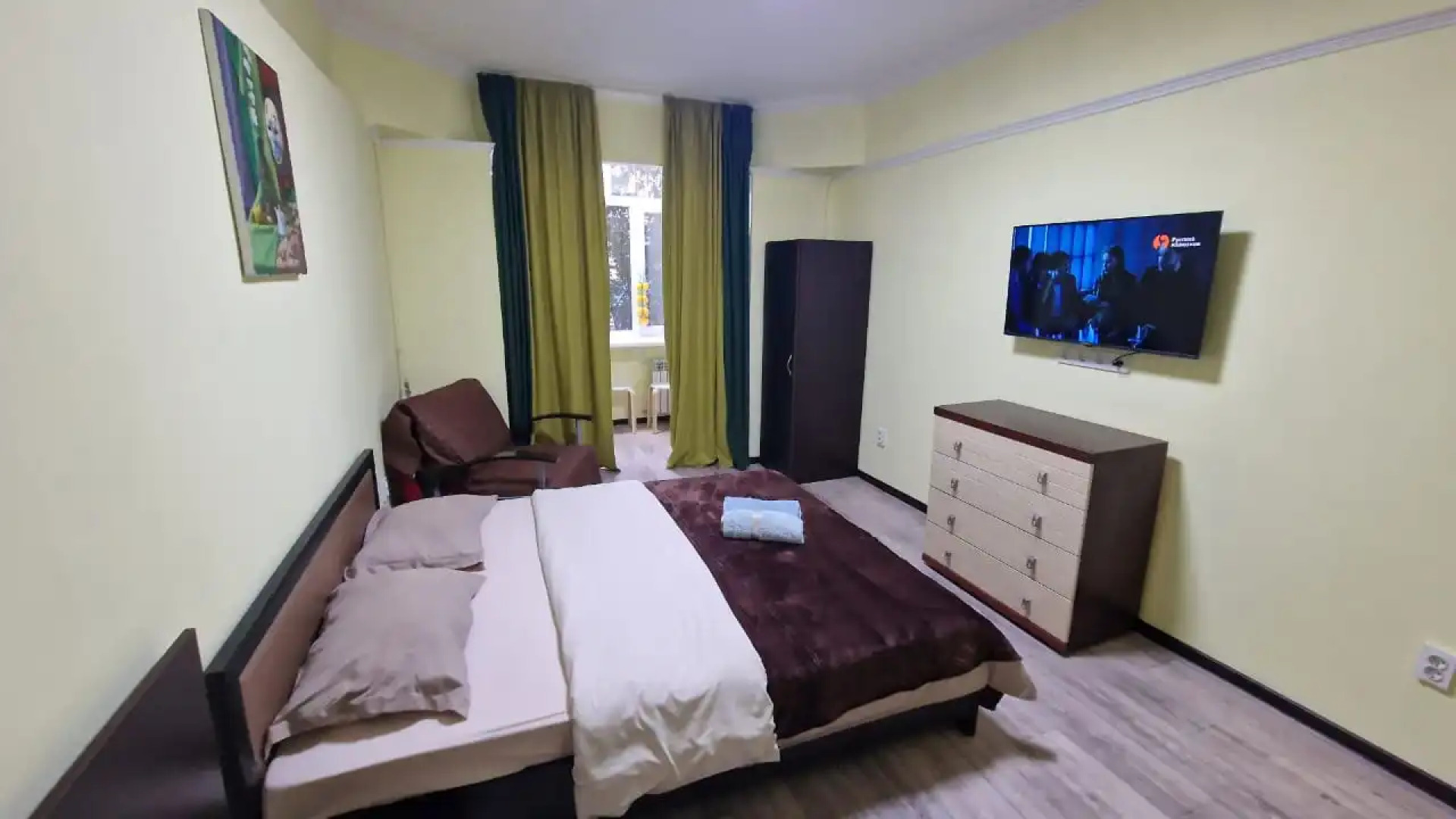 Апартаменты на улице Пушкина, Макатаева