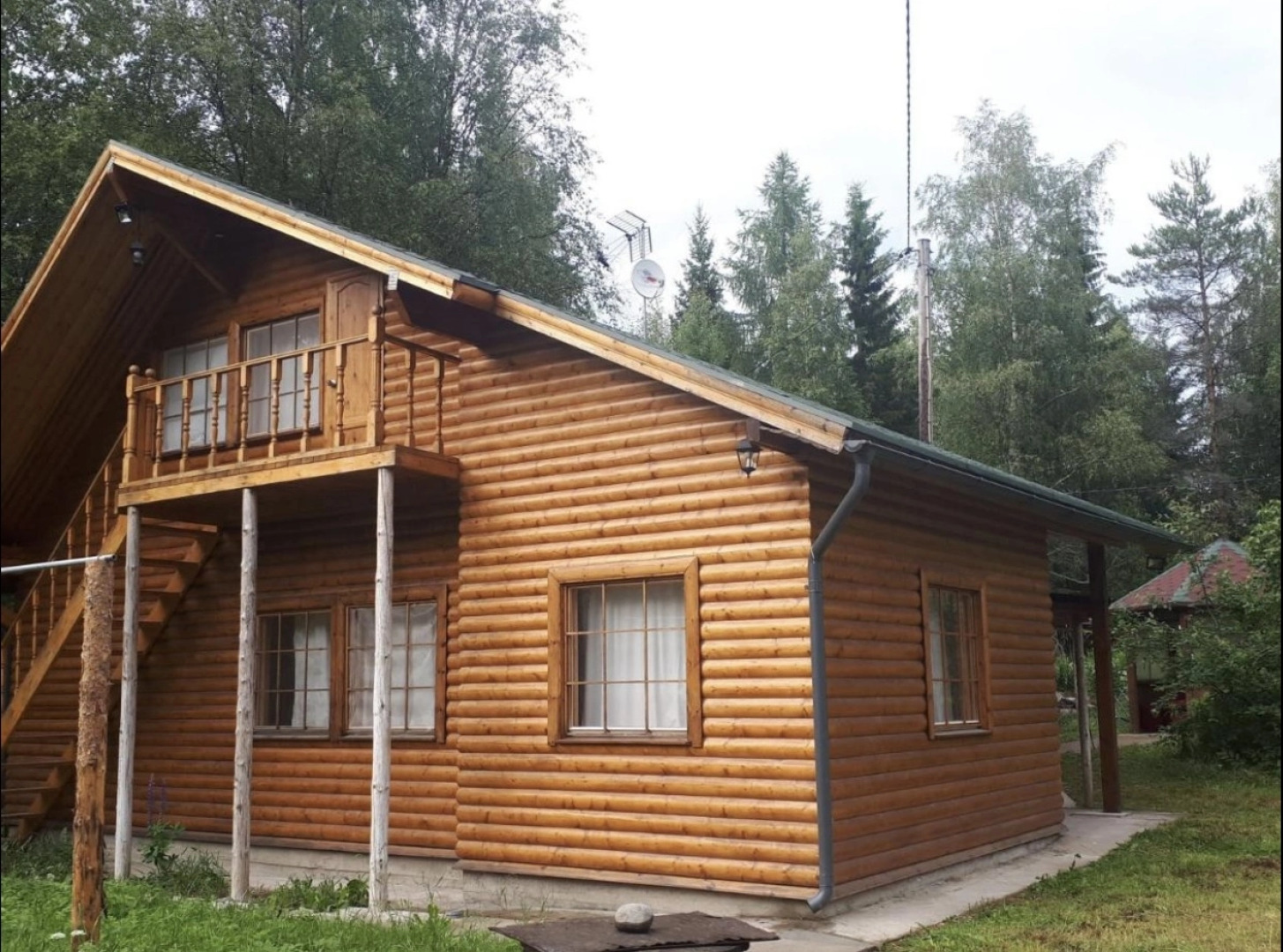 Частный Дом Коттедж с Тремя Спальнями