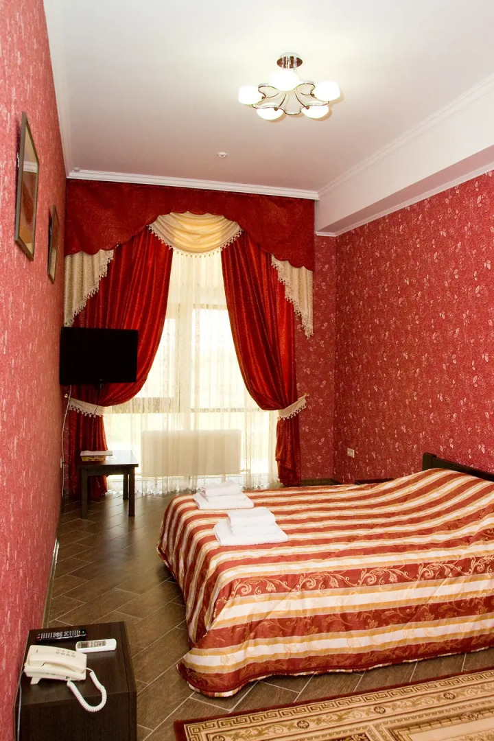 Отель California