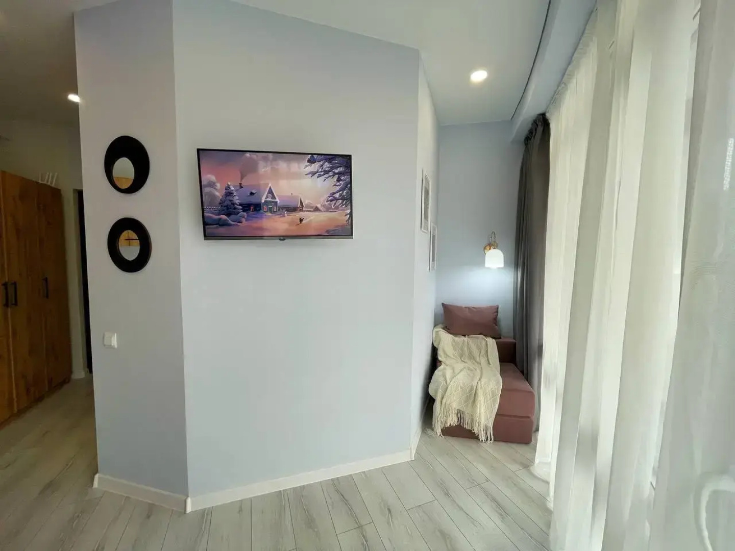 Апартаменты с видом на море большим балконом в 3-х минутах от пляжа