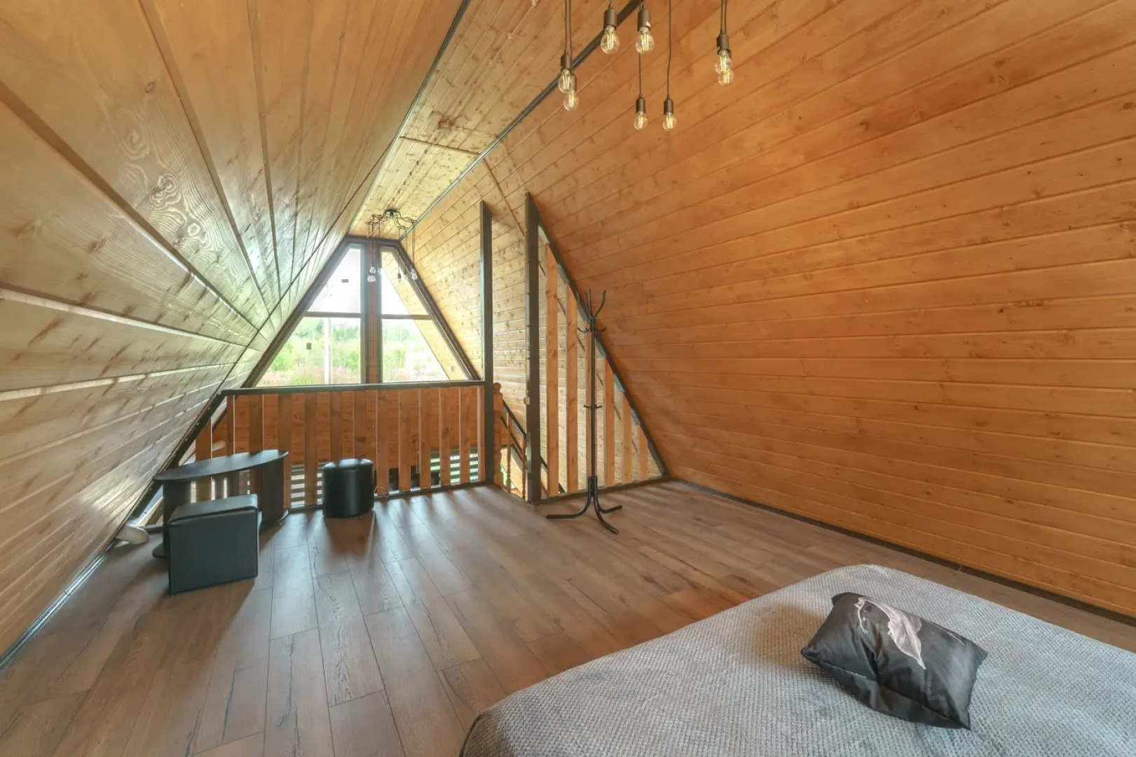 Частный дом Семейный афрейм с баней и бассейном у реки