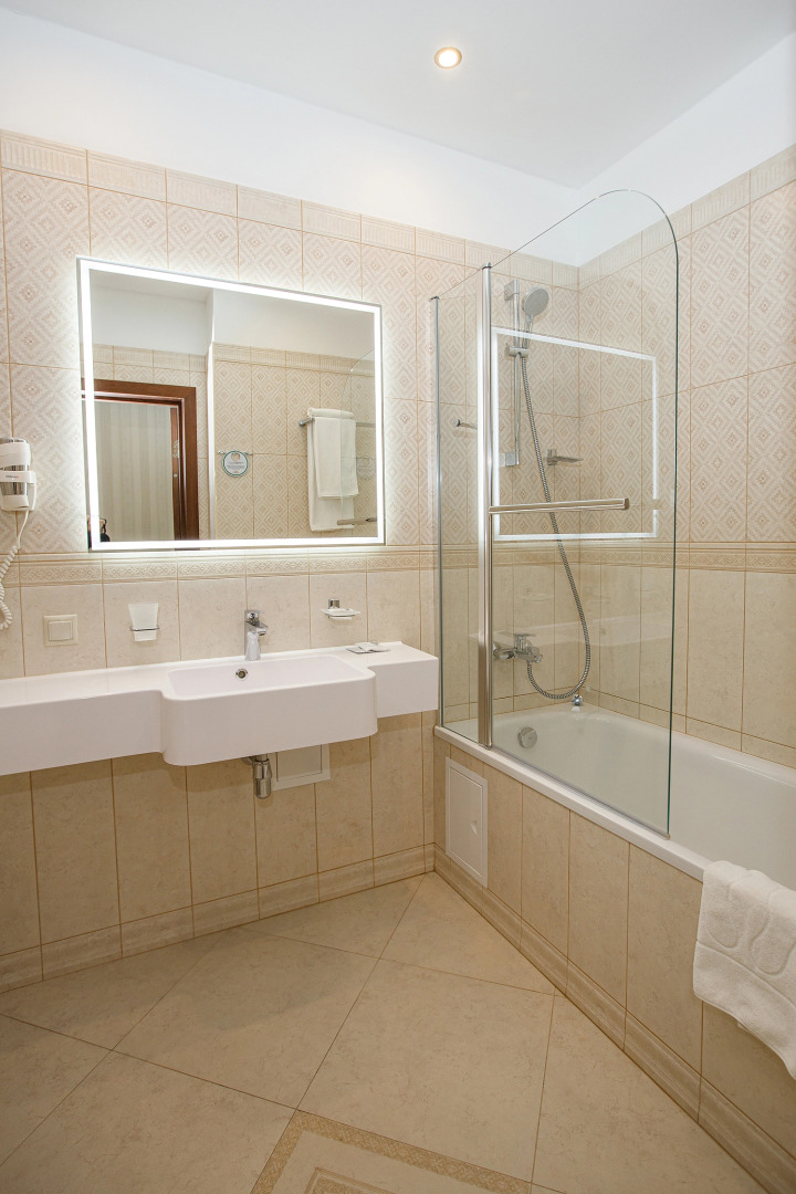 Гостиница «У Золотых ворот»