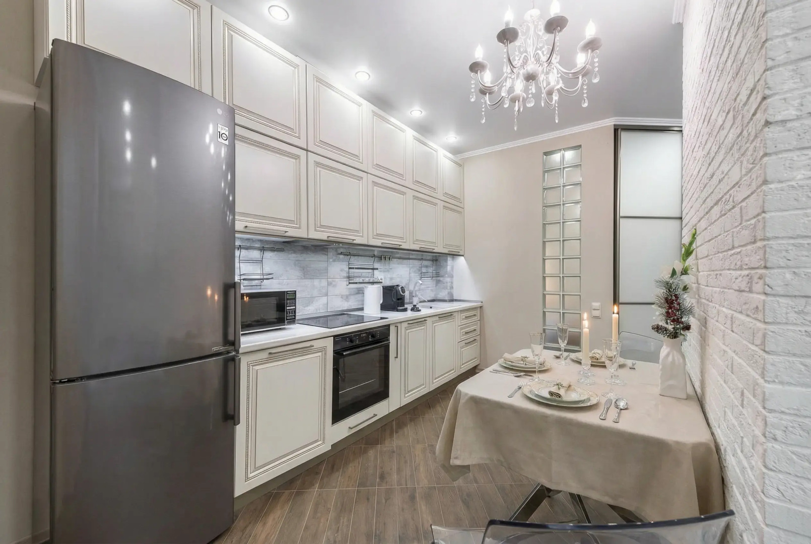 Апартаменты Admiral nearby Hilton 1