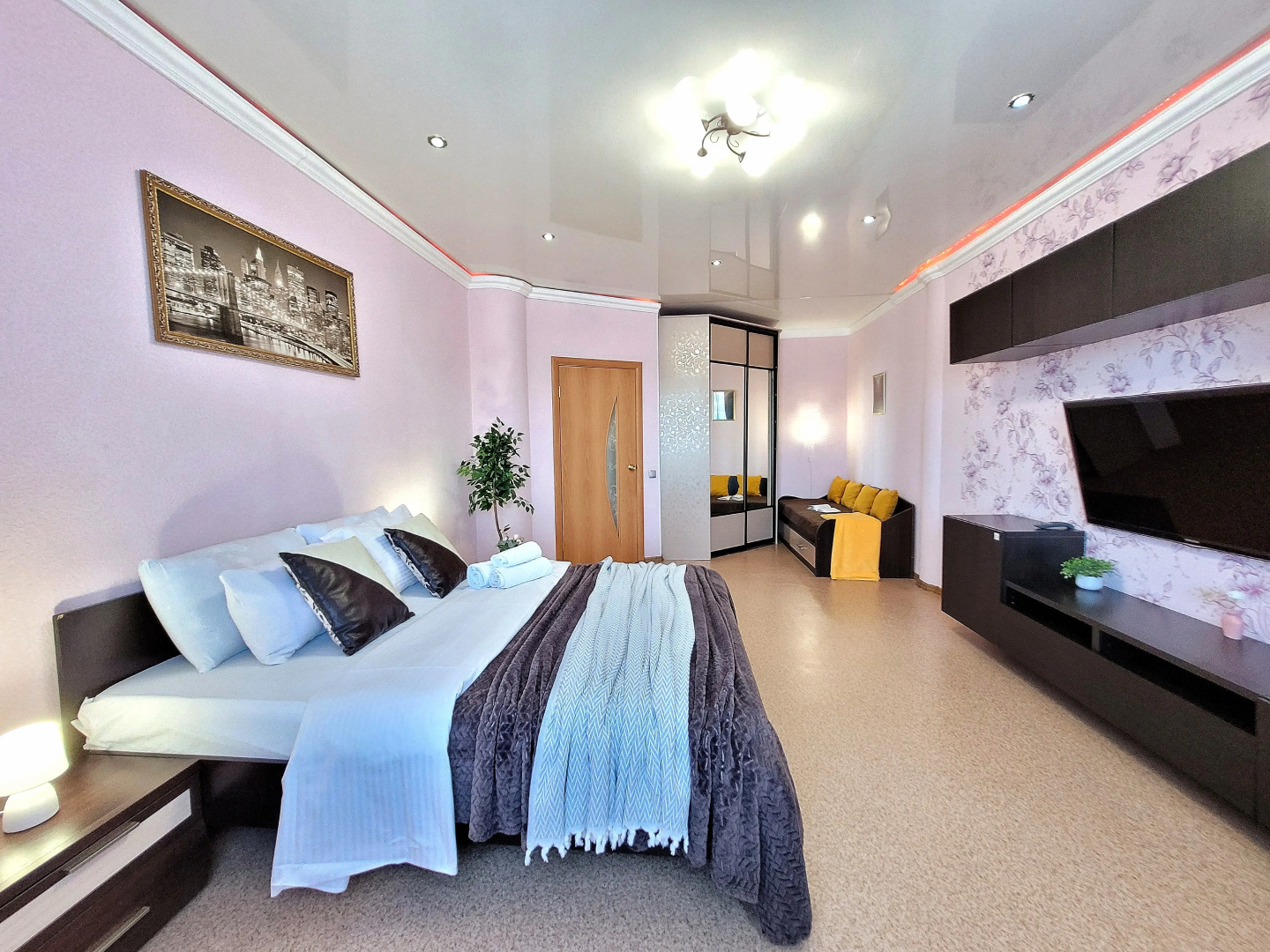 Апартаменты в центре у ТЦ Вояж