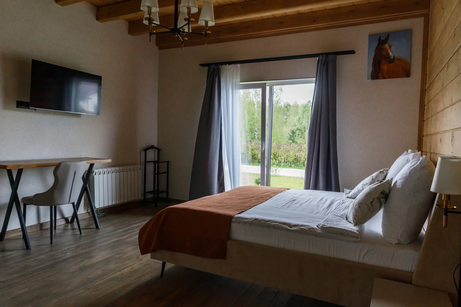 Частный дом Трехкомнатный 145 метров в лесу у пруда