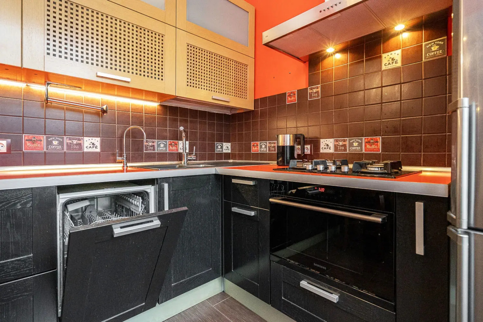 Апартаменты Трехкомнатная квартира возле парка Горького