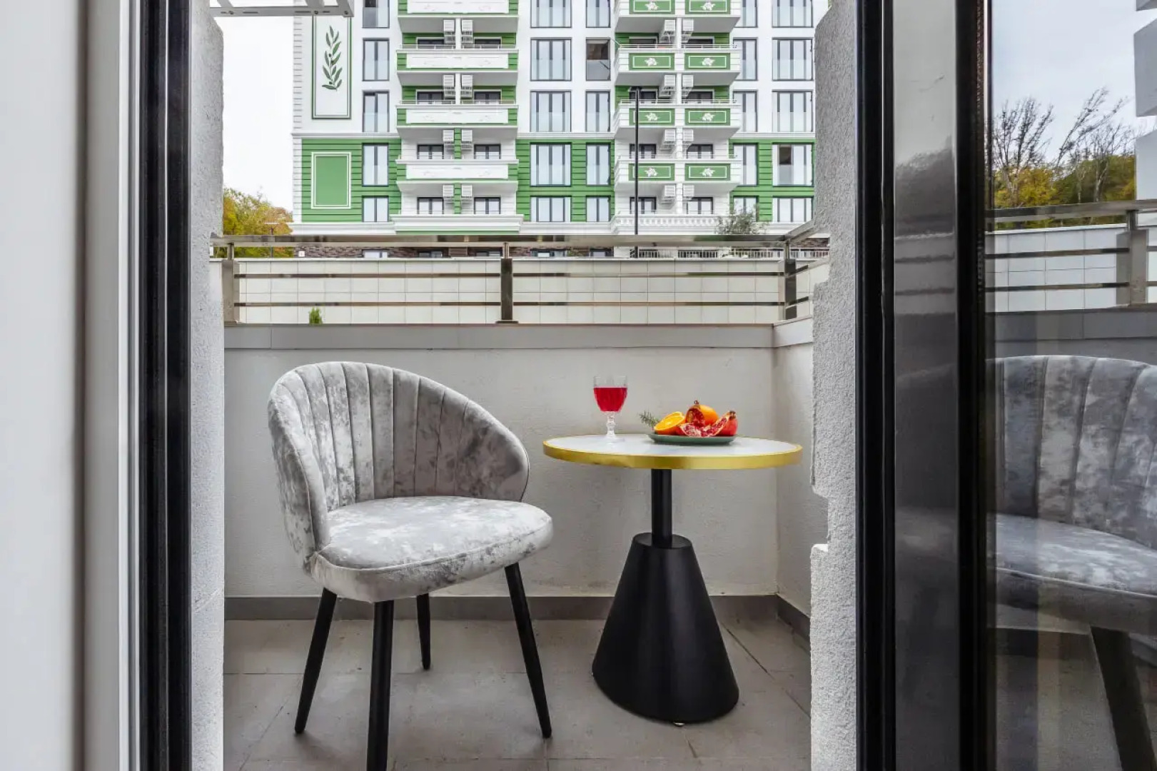 Апартаменты Метрополь с видом на море от УК Атмосфера