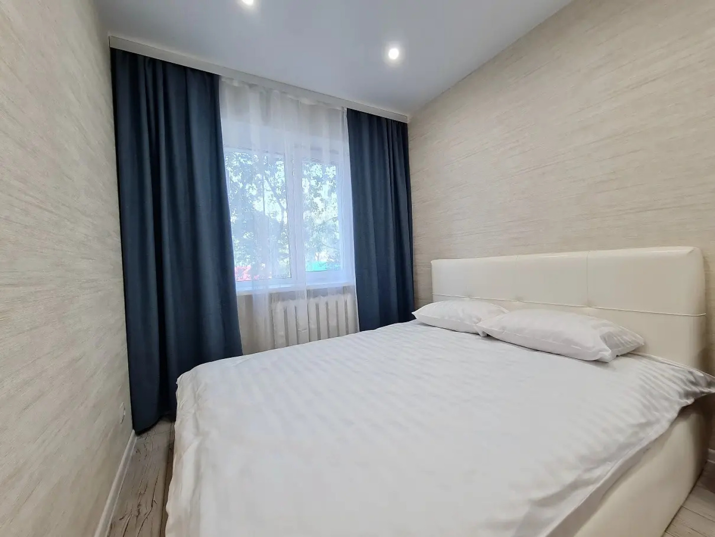 Апартаменты на Романова 4