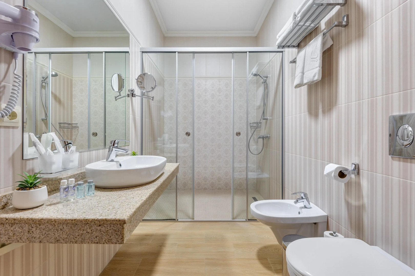 Отель Лермонт