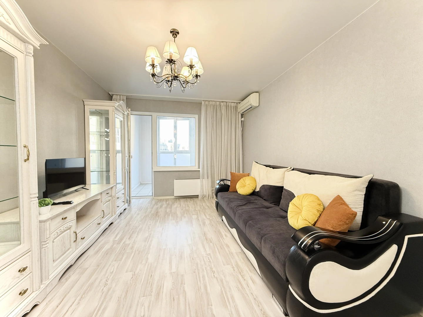 Апартаменты Шикарные трёхкомнатные в центре города вблизи Мамаева Кургана