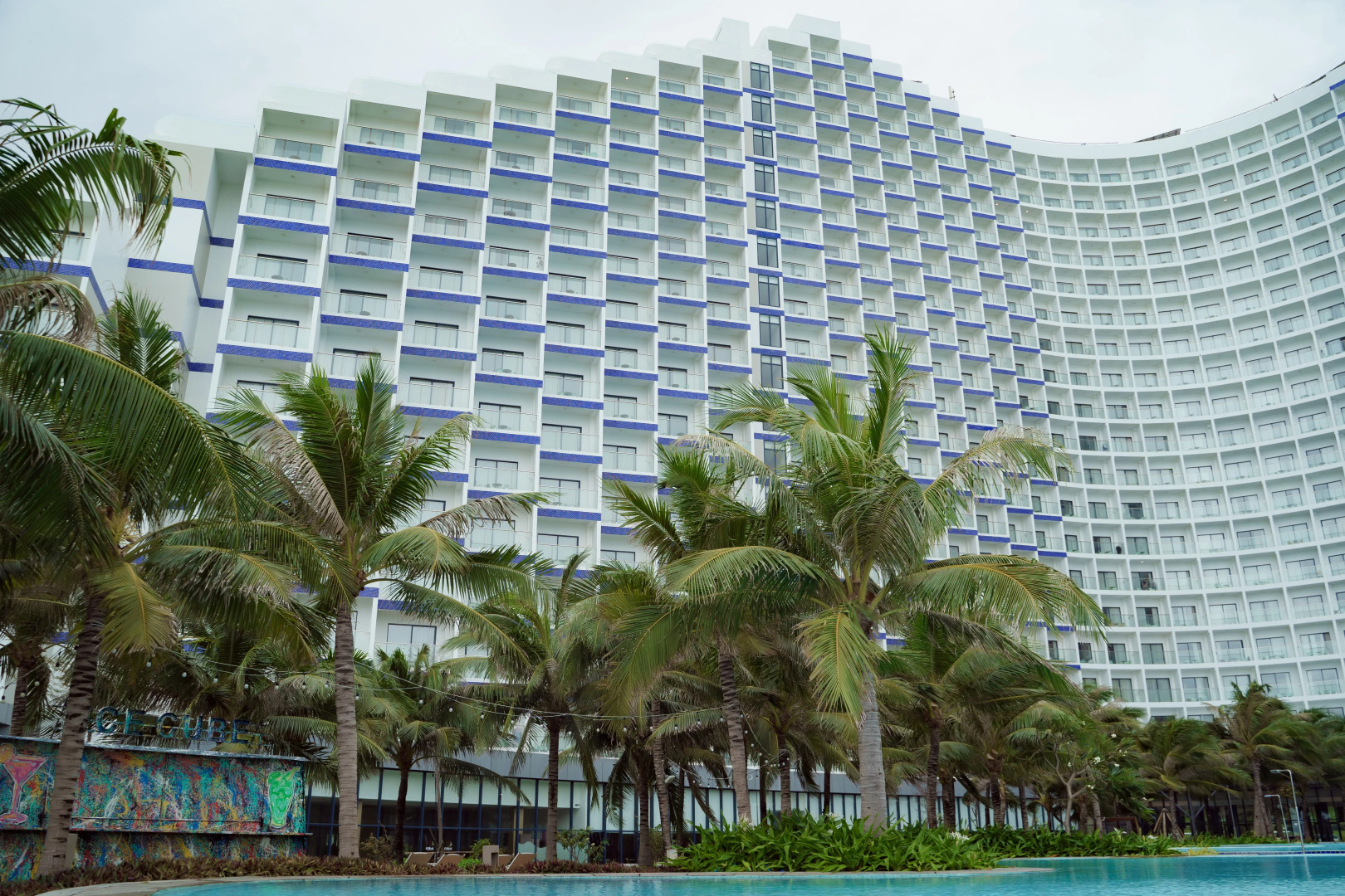 Курортный отель The Lagoon Cam Ranh - Your Perfect Getaway