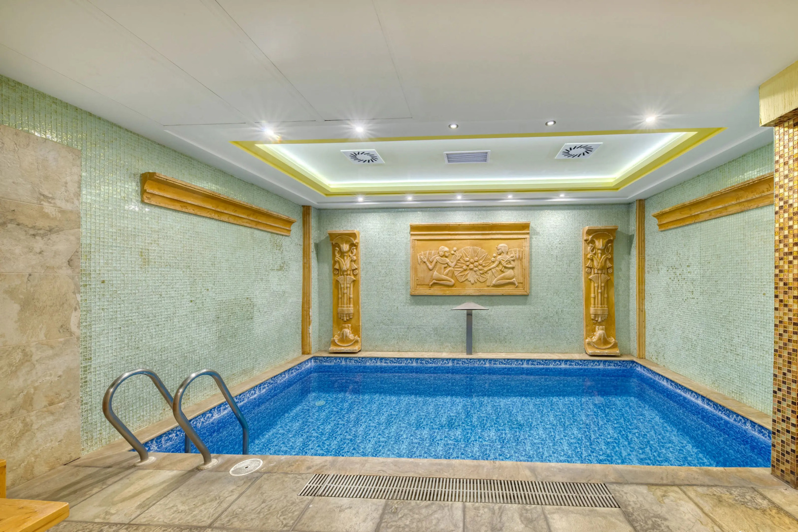 Отель Грейс Форум