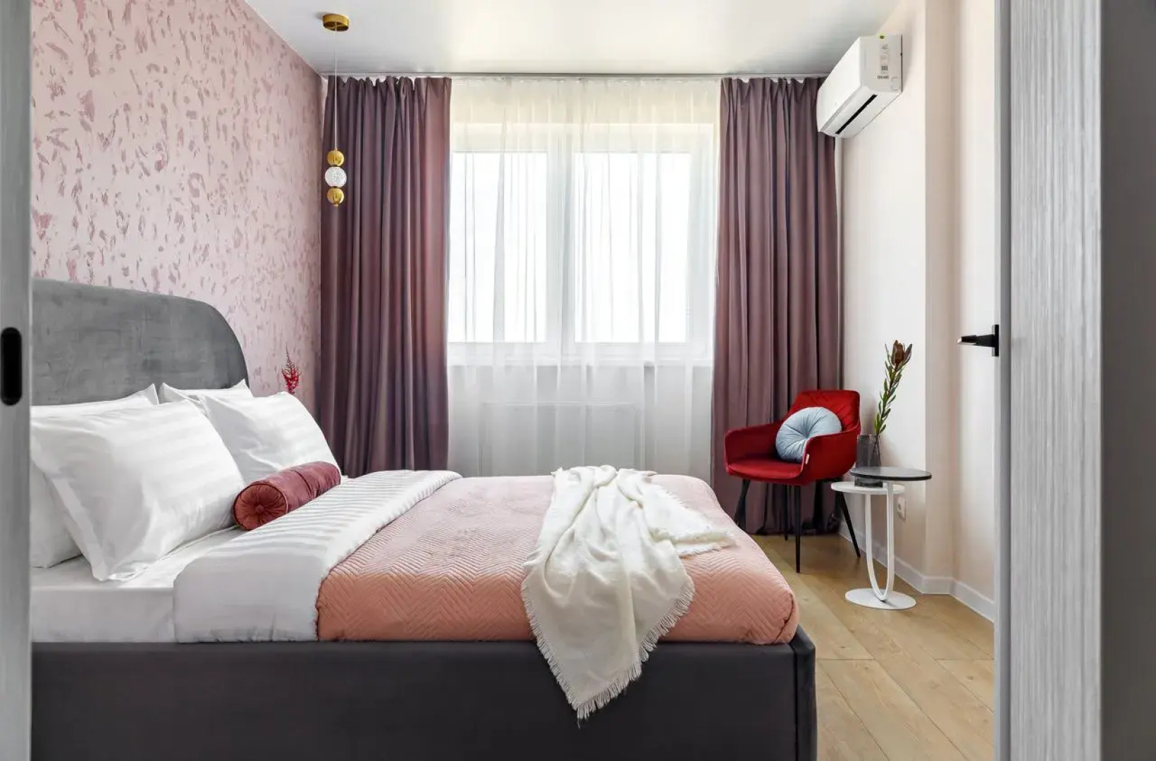 Квартира Пространство на Жириновского 1