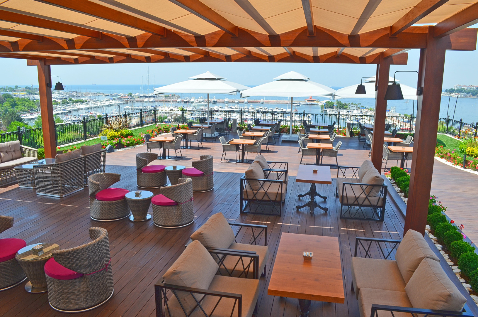 Wyndham Grand Istanbul Kalamis Marina