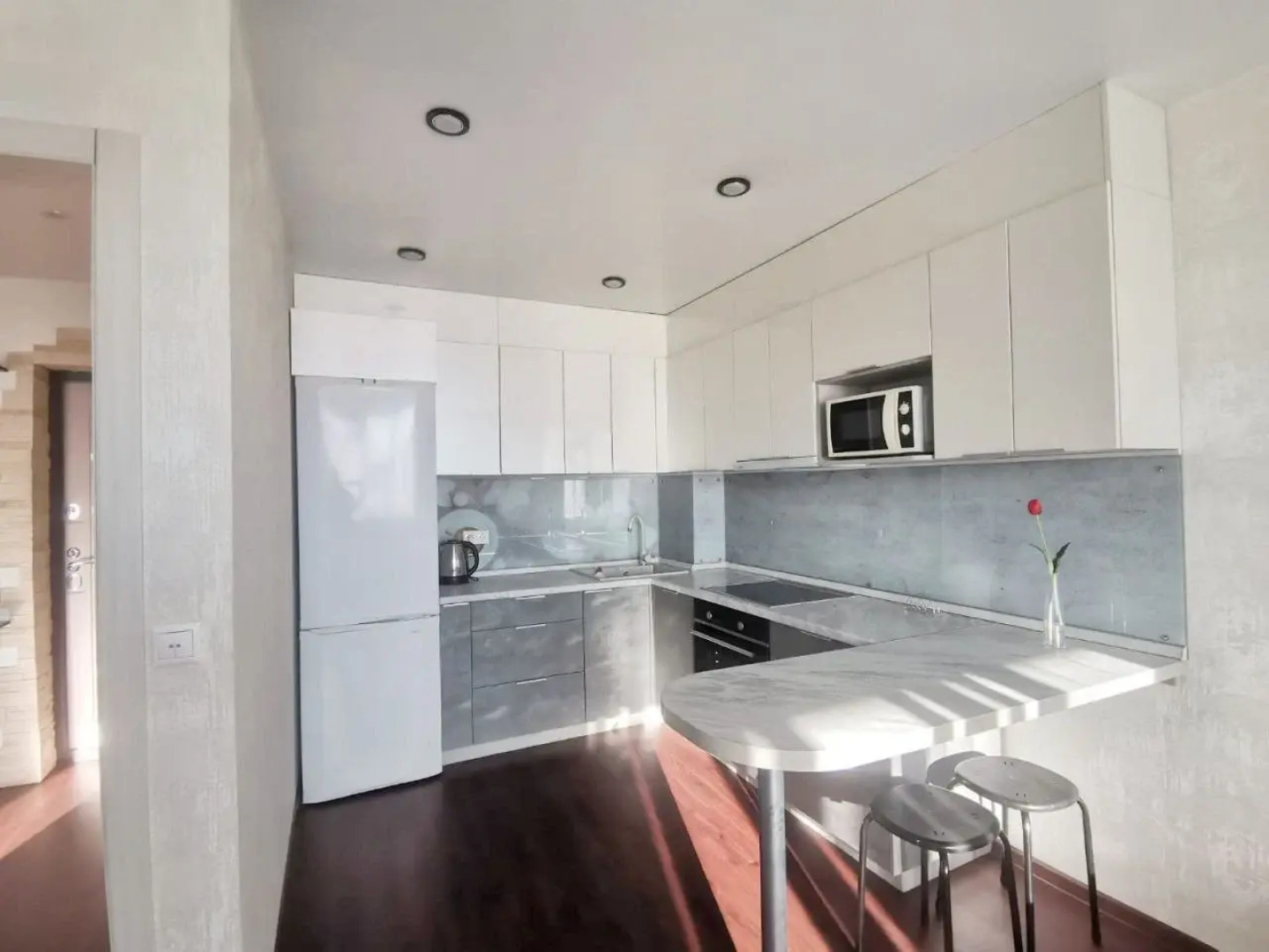 Апартаменты Двухкомнатная квартира у Космопорта